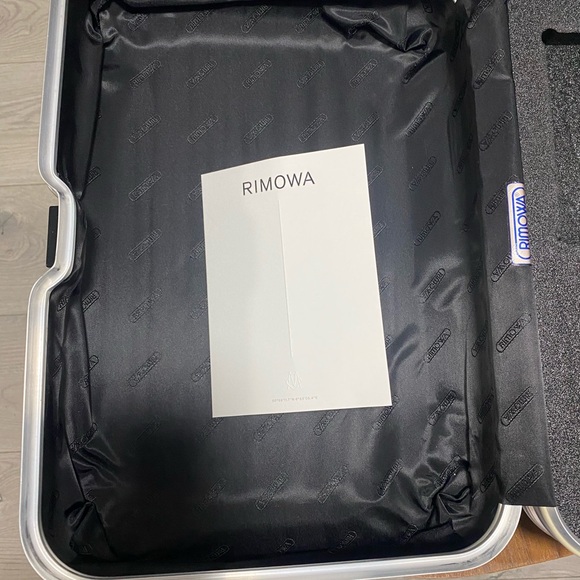 Rimowa - Picture 8 of 10